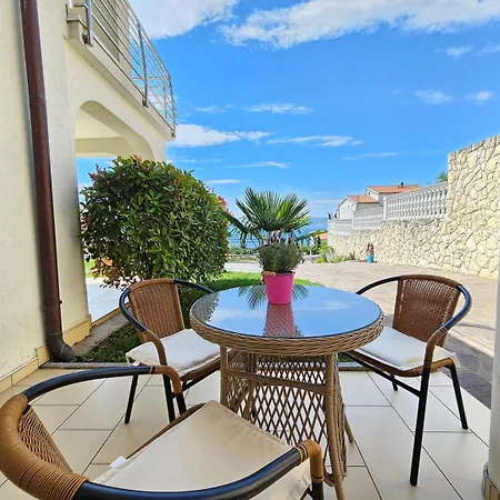 Keti 1 Nv - For 3 Persons نوفي فينودولسكي