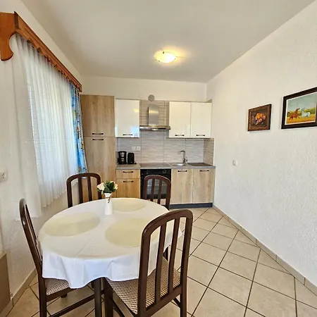Keti 1 Nv - For 3 Persons * نوفي فينودولسكي