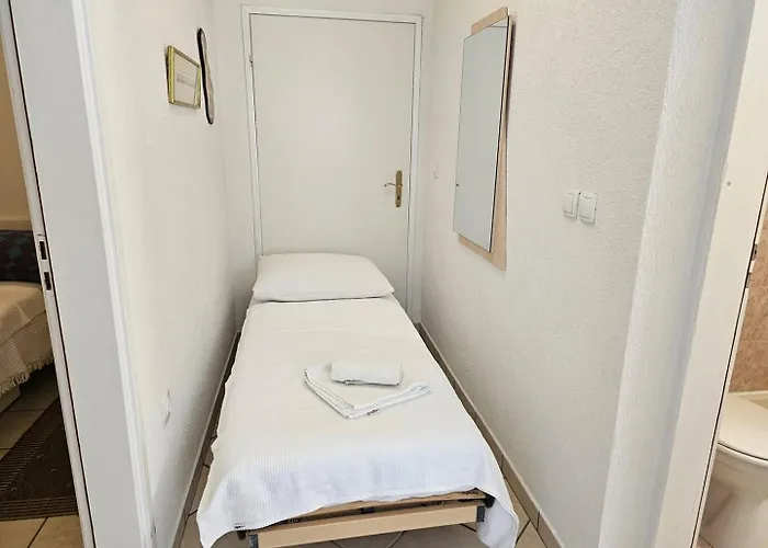 Apartment Keti 1 Nv - For 3 Persons